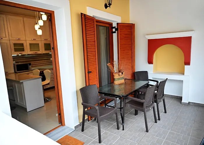 Semesterbostad Voula's Traditional House Meyísti