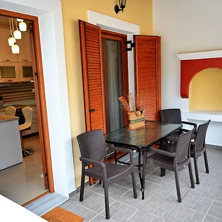 Сasa de vacaciones Voula's Traditional House Meyísti